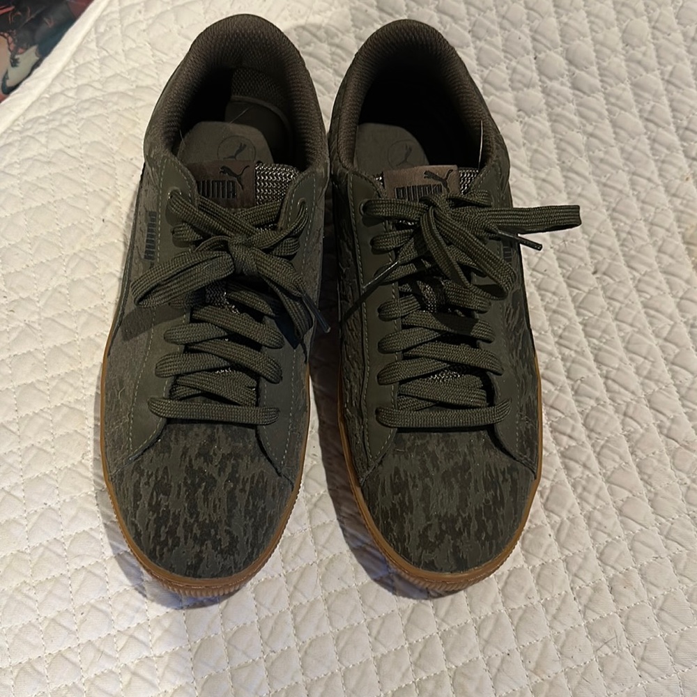 Puma Womens 8 Green Puma Vikky Platform VR Women's shoes 363730